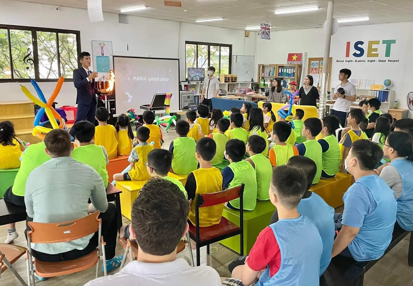 Magic Workshop cho học sinh tại trường